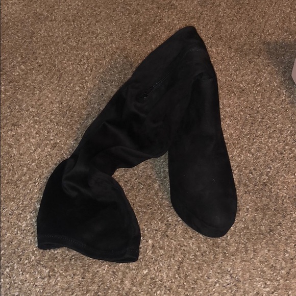 Over the one boot - Picture 2 of 2